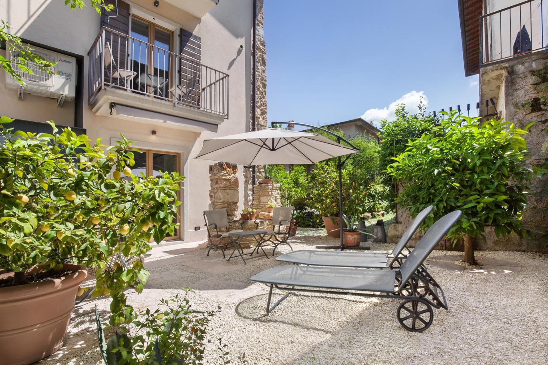 Residenza Vedovelli Torri Del Benaco Exterior foto